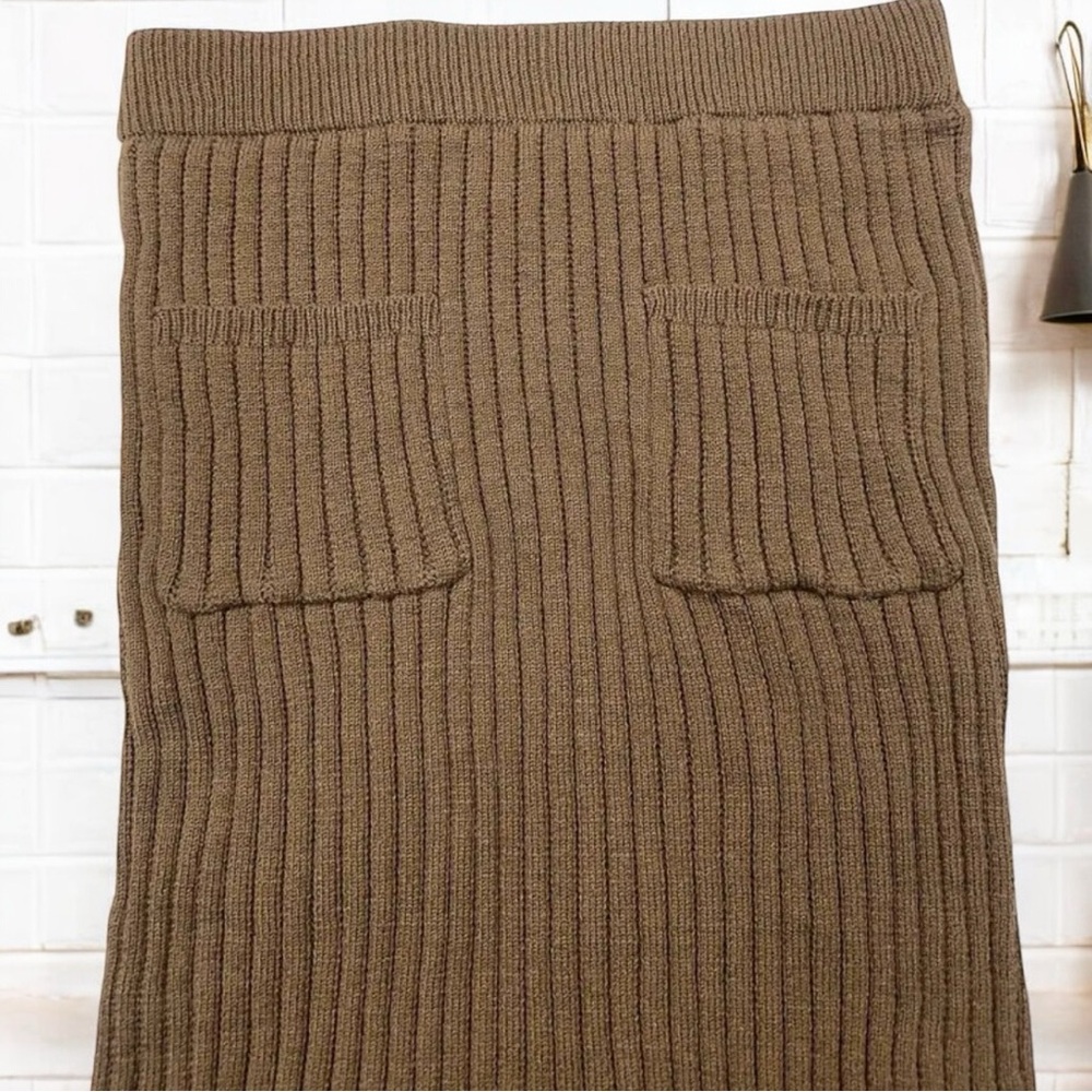 Sexy Brown & Cream Ribbed Sweater & Skirt Set, Pockets & Slits - Picture 6 of 6